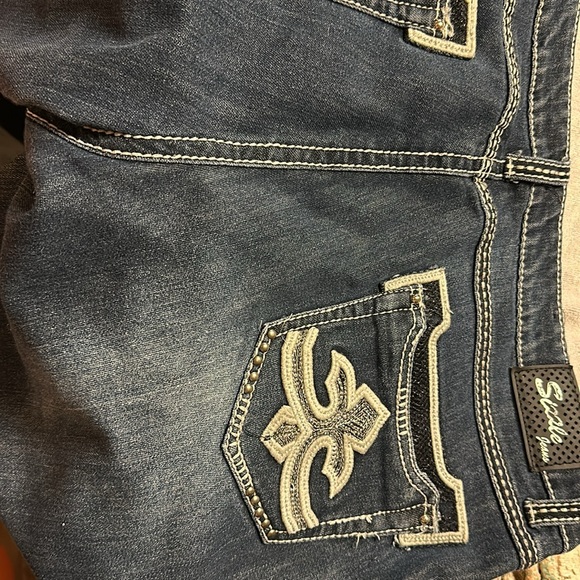 Jeans - Picture 4 of 8